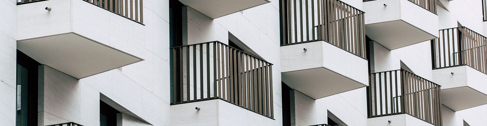 Mehrfamilienhaus mit Balokonen Neubauwohnung in Wolfsburg zur Miete bei Detko Immobilien